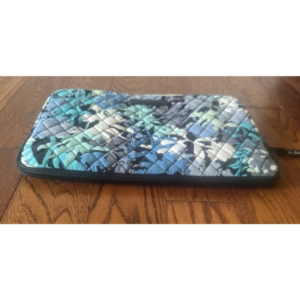 Vera Bradley Laptop Sleeve Camofloral Blue Padded Quilted Abstract Retired